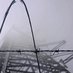 Razor-tower